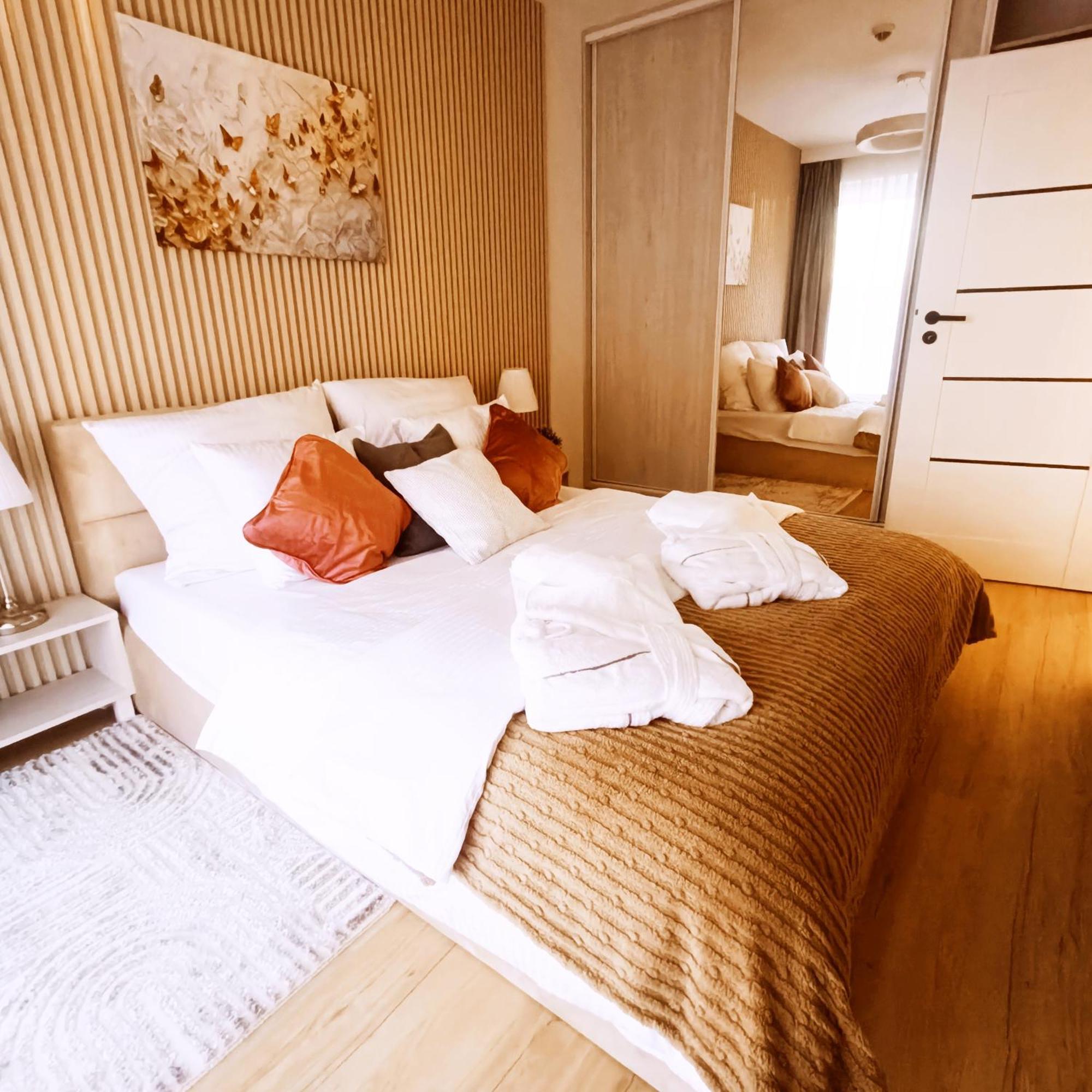 Apartment Butterfly Luxury - 450m Od Morza, Basen, Sauna, Klimatyzacja, Parking Kolberg