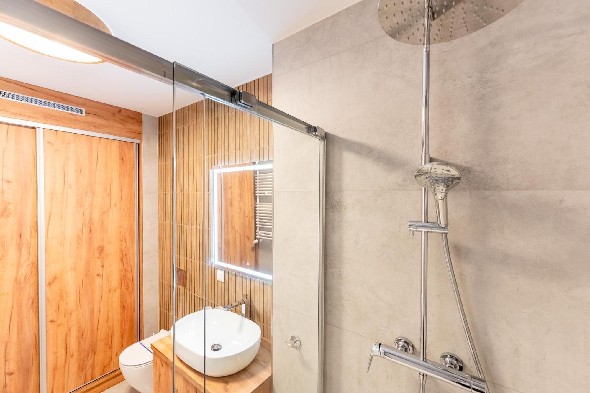 Apartment Butterfly Luxury - 450m Od Morza, Basen, Sauna, Klimatyzacja, Parking Kolberg