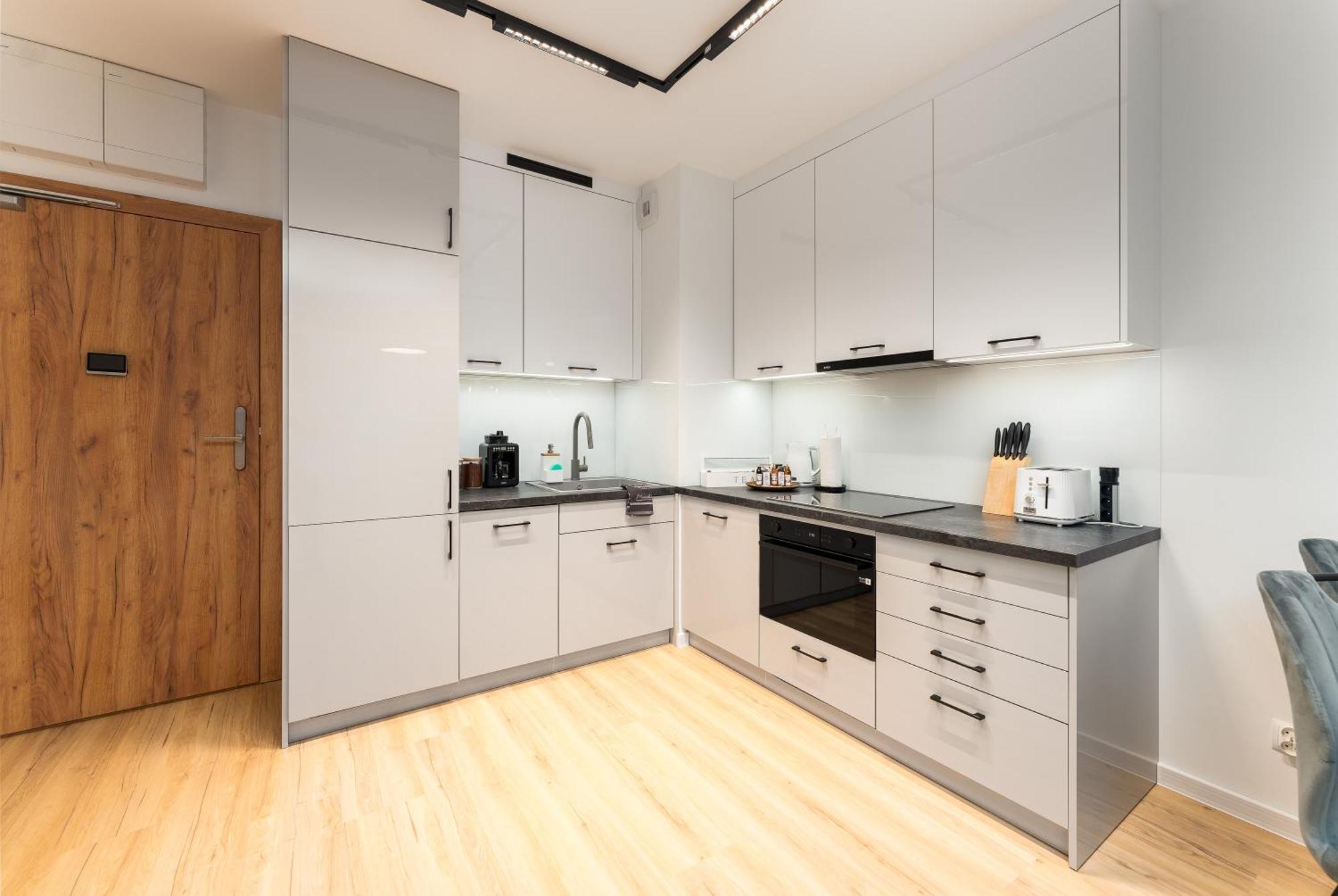 Apartment Butterfly Luxury - 450m Od Morza, Basen, Sauna, Klimatyzacja, Parking Kolberg